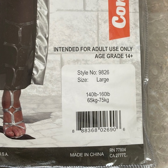 New in package! Women’s “Glorious Gladiator” Halloween Costume Size Large - Picture 7 of 7